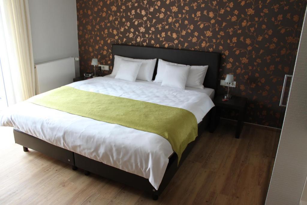 Hotel Feriendomizil Am Lindenplatz Bullay Habitación foto