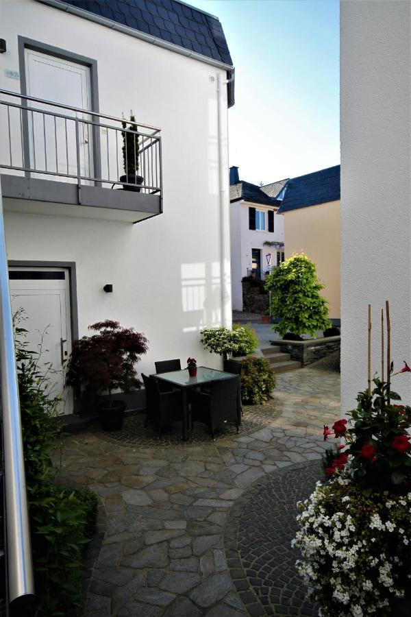 Hotel Feriendomizil Am Lindenplatz Bullay Exterior foto